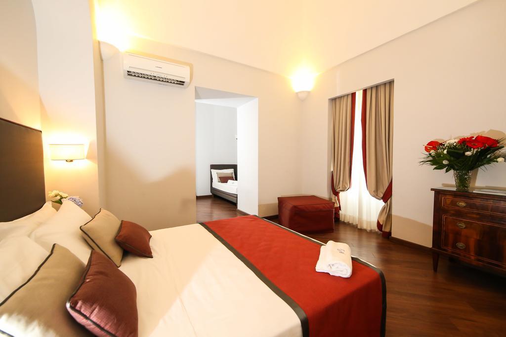 Palazzo Riario Sforza Hotel Naples Luaran gambar