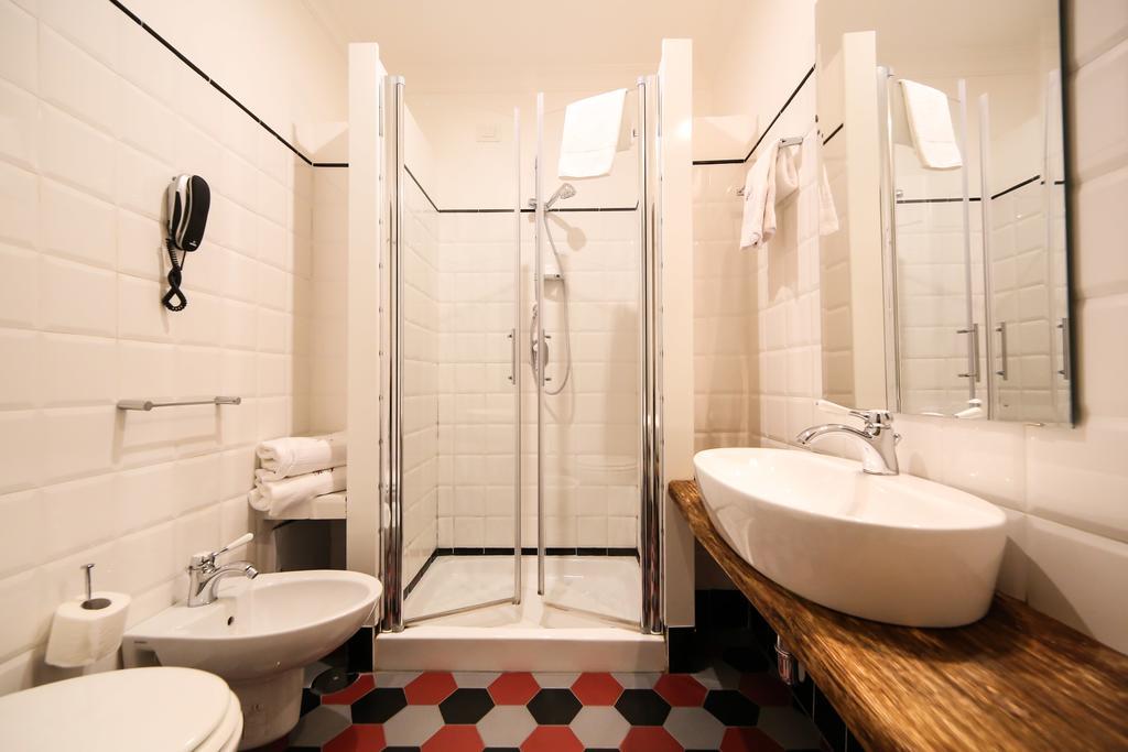 Palazzo Riario Sforza Hotel Naples Luaran gambar