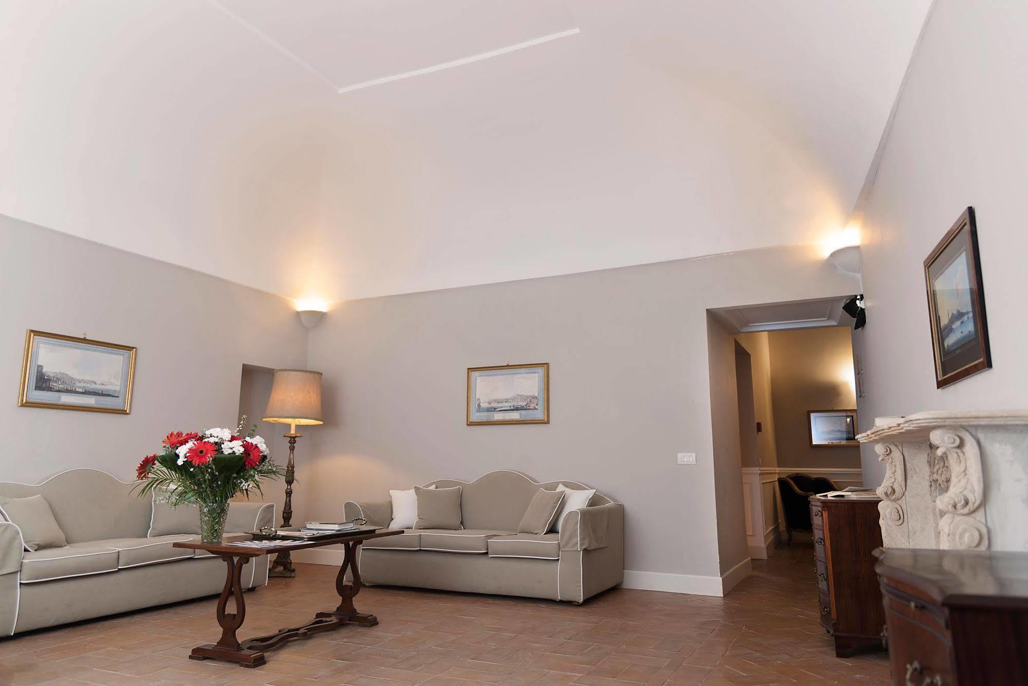 Palazzo Riario Sforza Hotel Naples Luaran gambar