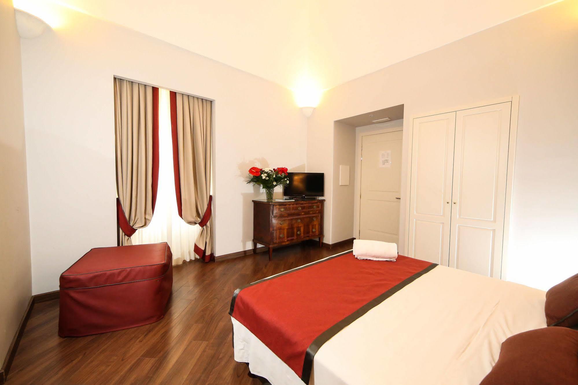 Palazzo Riario Sforza Hotel Naples Luaran gambar